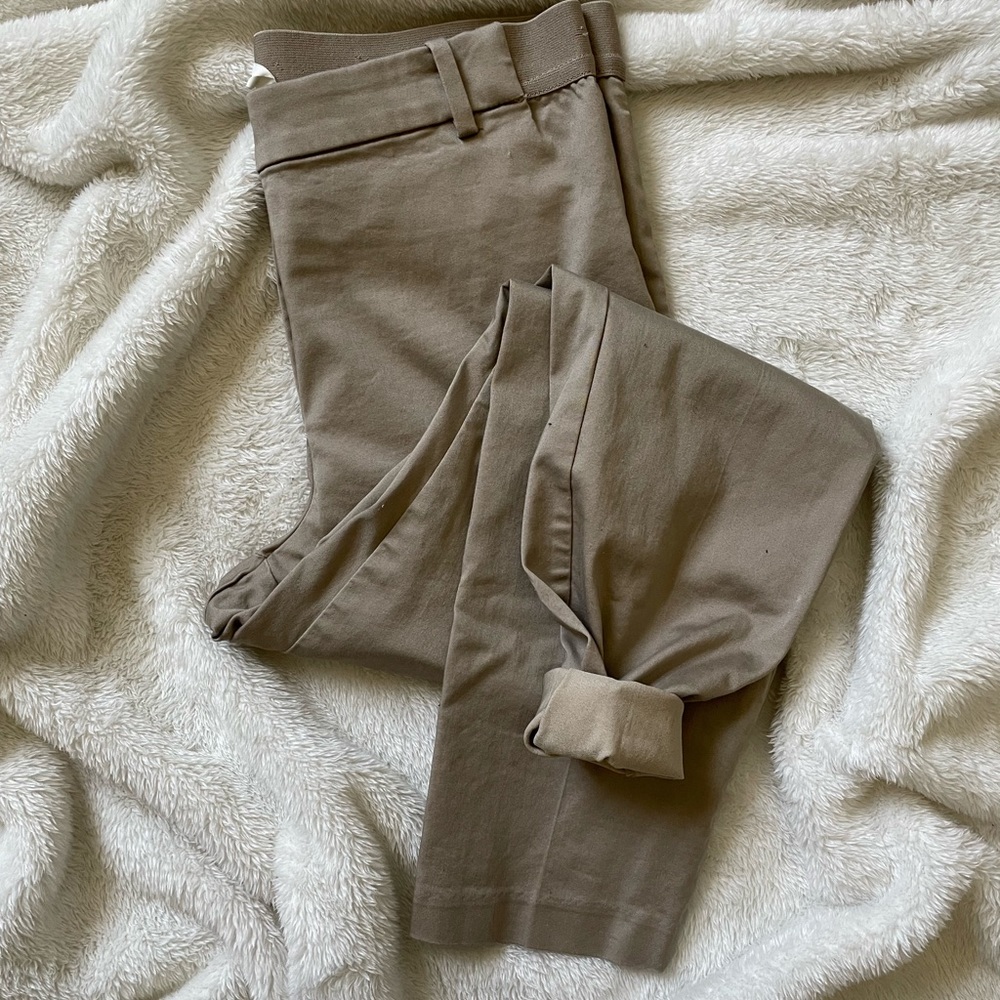🛍 H&M Khaki pants
